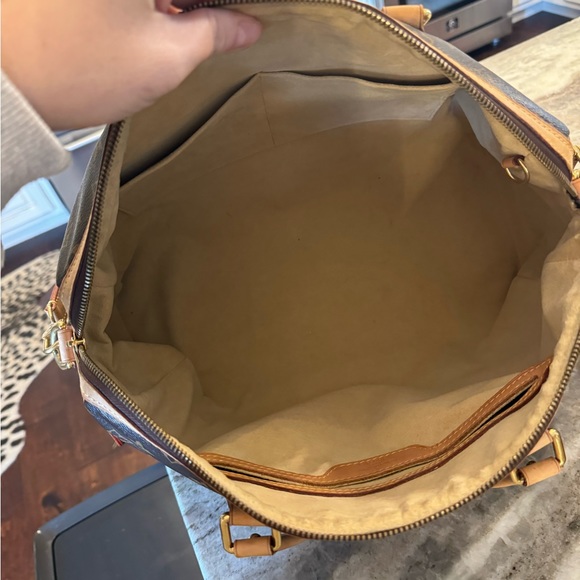 SOLD💗Louis Vuitton Retiro GM 💗 - Picture 9 of 11